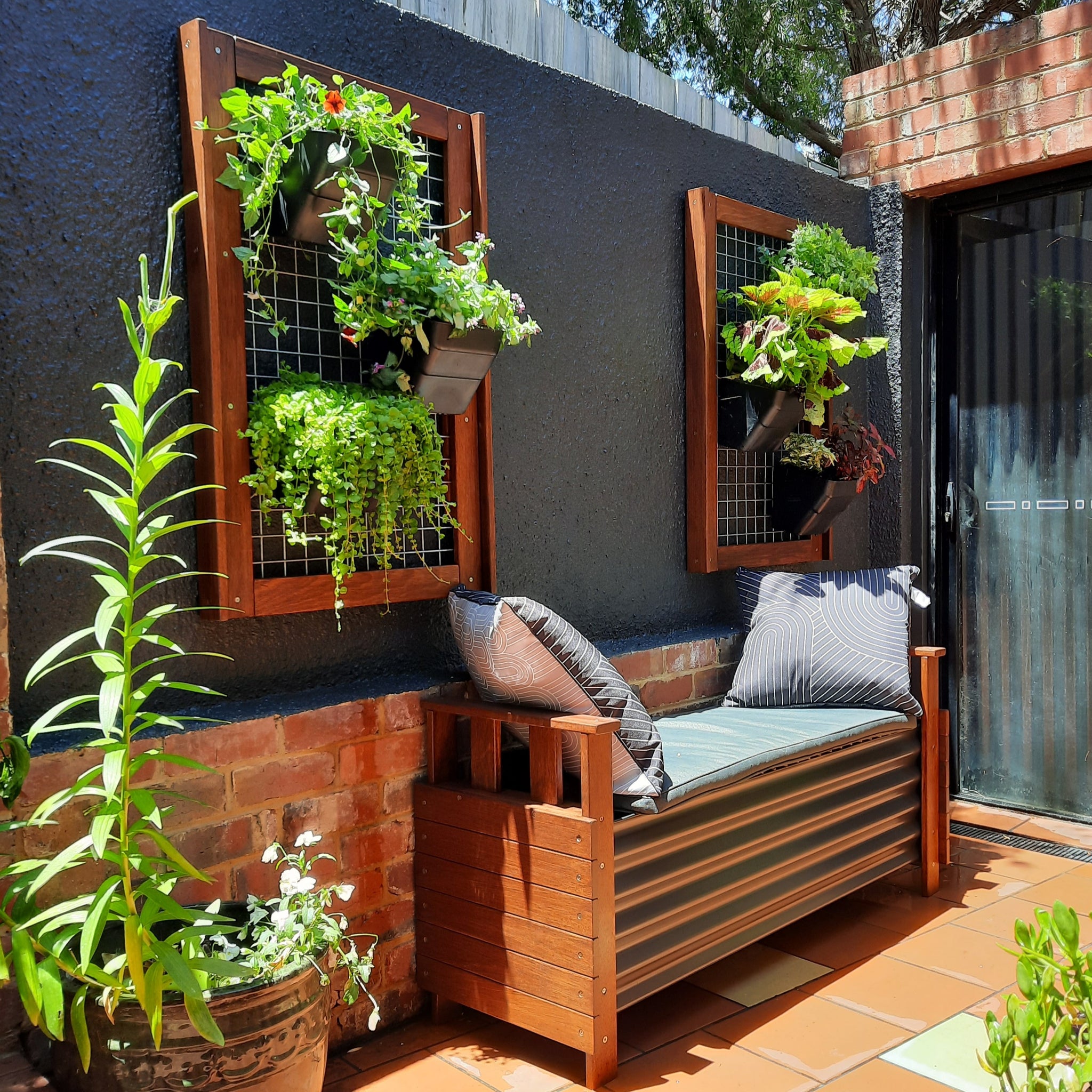 Vixen Vertical Garden – Mr Fox In A Box